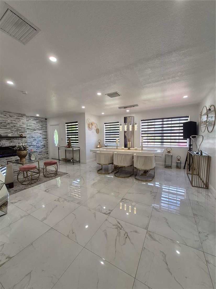Interior, Marble, Recessed Lighting, Stone Walls