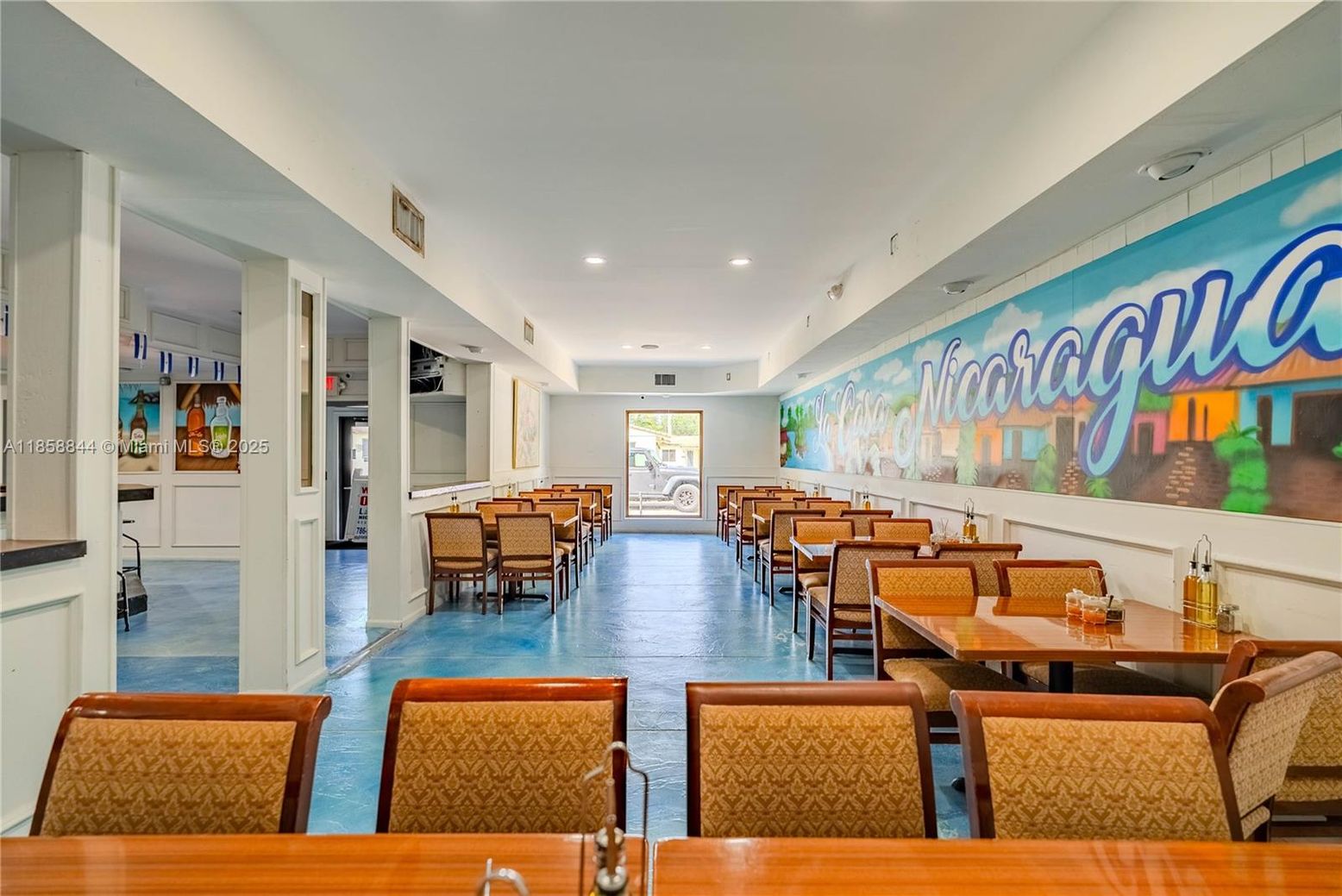 Dining room, Interior, Recessed Lighting