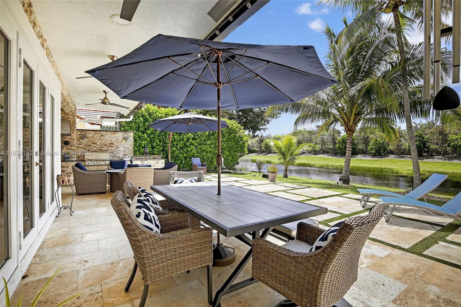 Exterior, Outdoor Kitchen, Water