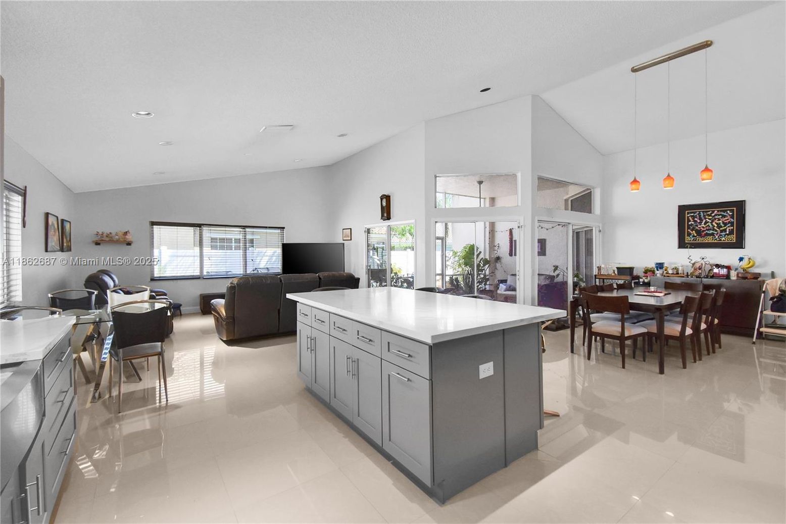 Dining room, Interior, Kitchen, Living room, Pendant Lights, Recessed Lighting
