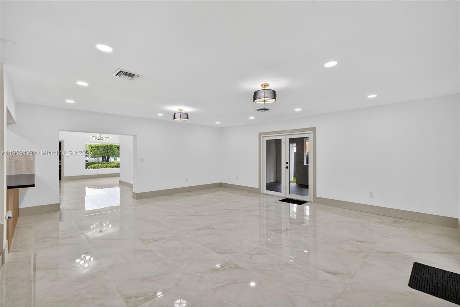 Empty room, Interior, Marble, Recessed Lighting