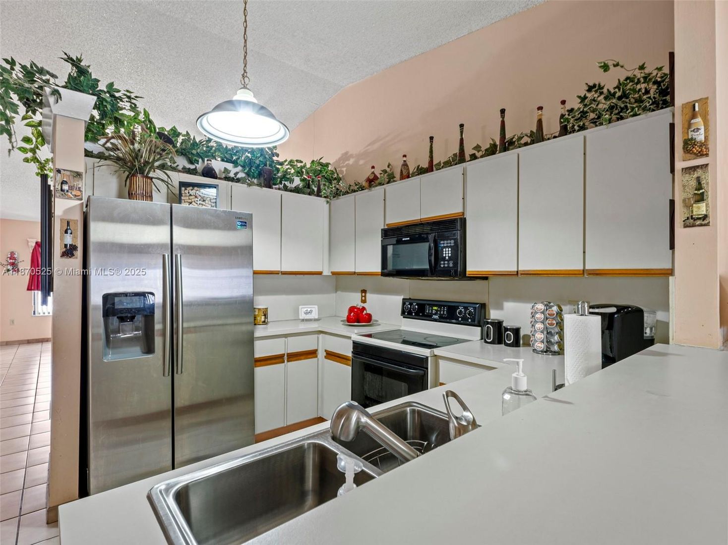 Interior, Kitchen, Pendant Lights, Stainless Steel Appliances