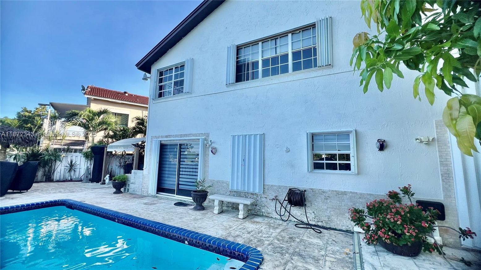 Exterior, Pool