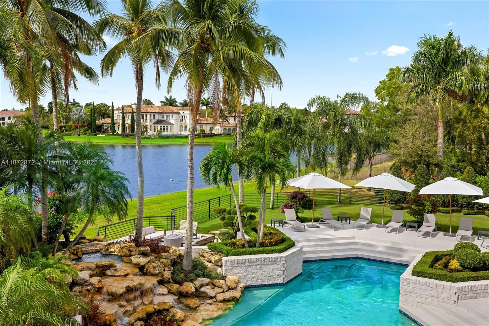 Exterior, Pool, Water