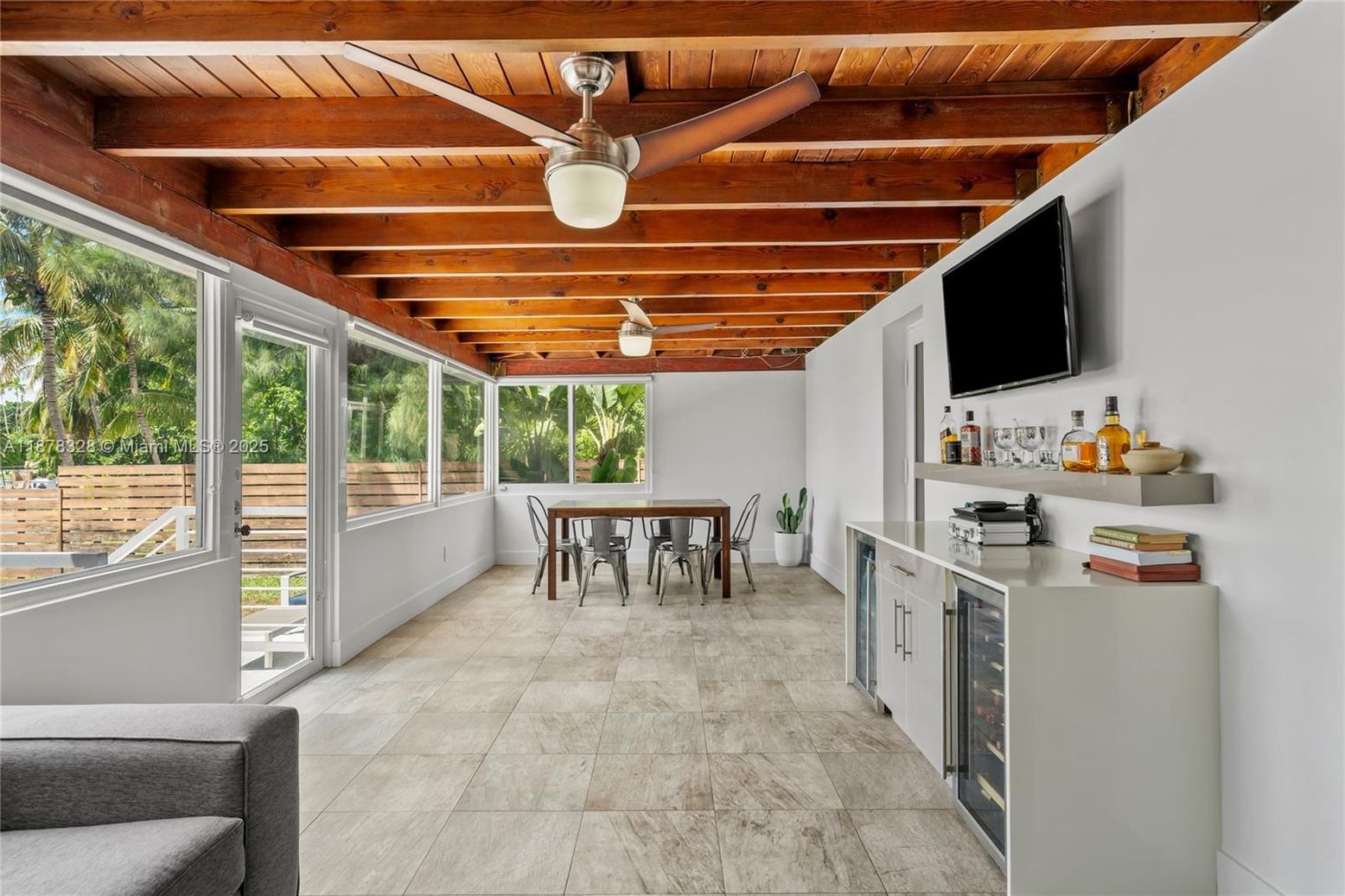Dining room, Interior, Wooden Beams, Wooden Ceilings
