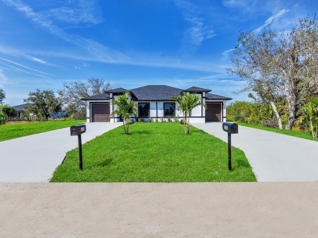 Attached, Backyard, Exterior, Facade, Ranch