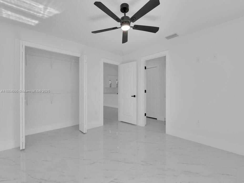 Empty room, Interior, Marble