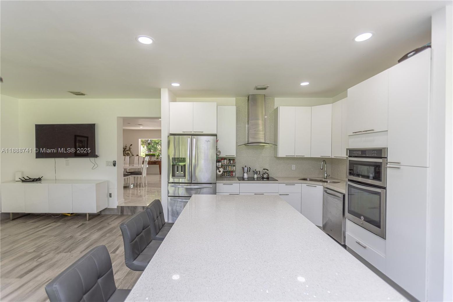 Dining room, Interior, Kitchen, Recessed Lighting, Stainless Steel Appliances, Wood Texture Flooring
