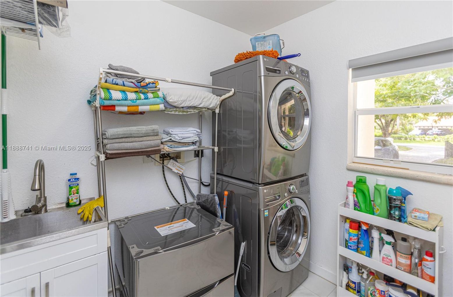 Interior, Utility Closets, Washer