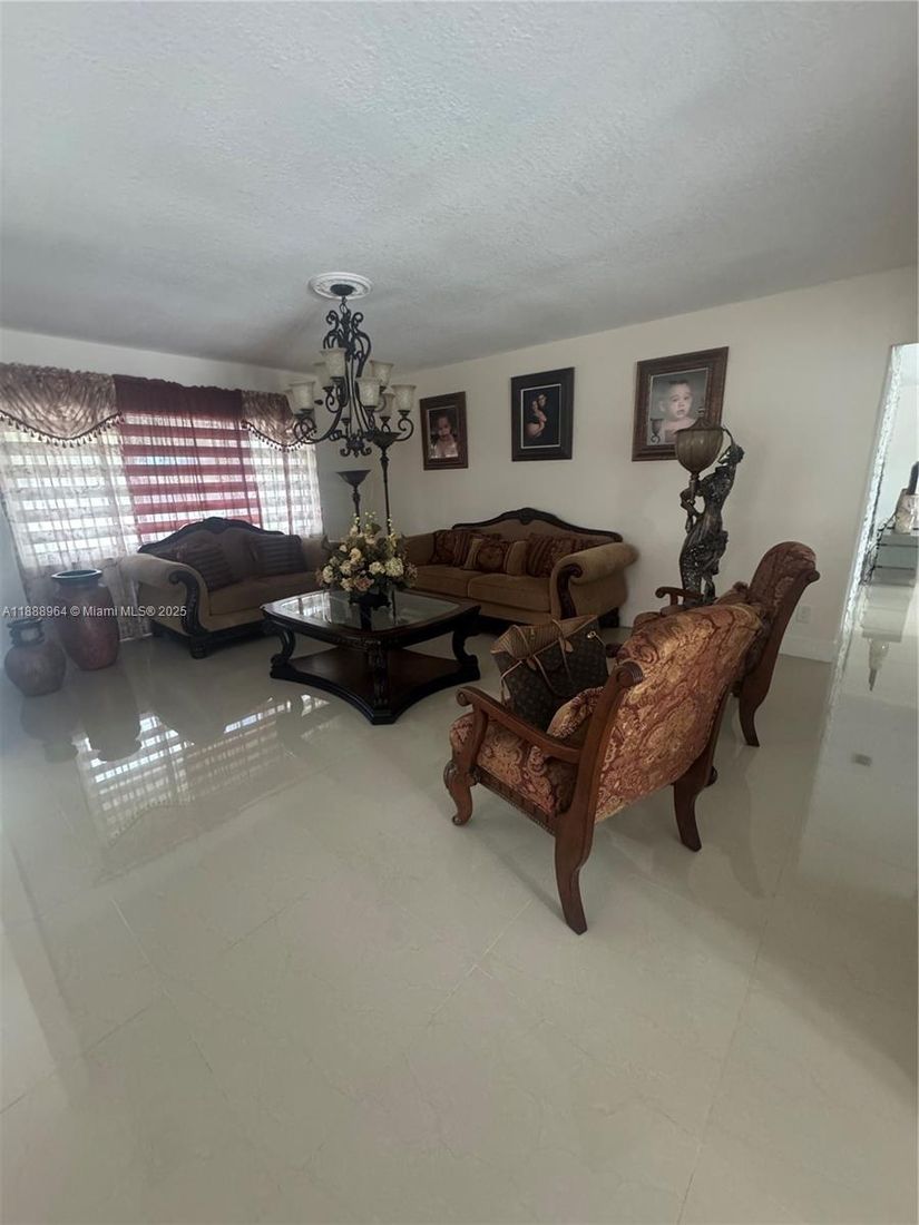 Chandelier, Interior, Living room