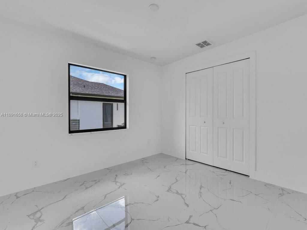Empty room, Interior, Marble