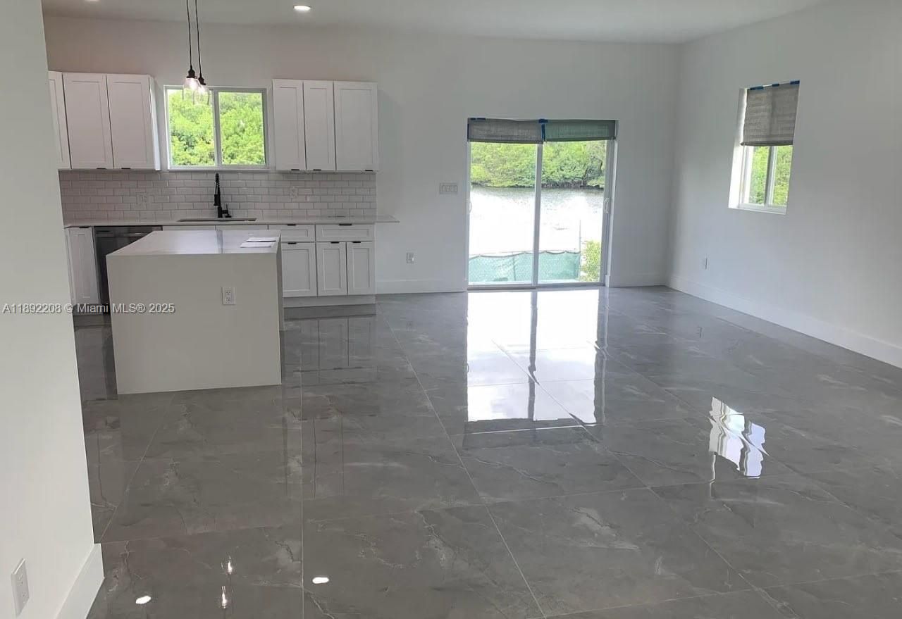 Interior, Kitchen, Pendant Lights, Recessed Lighting