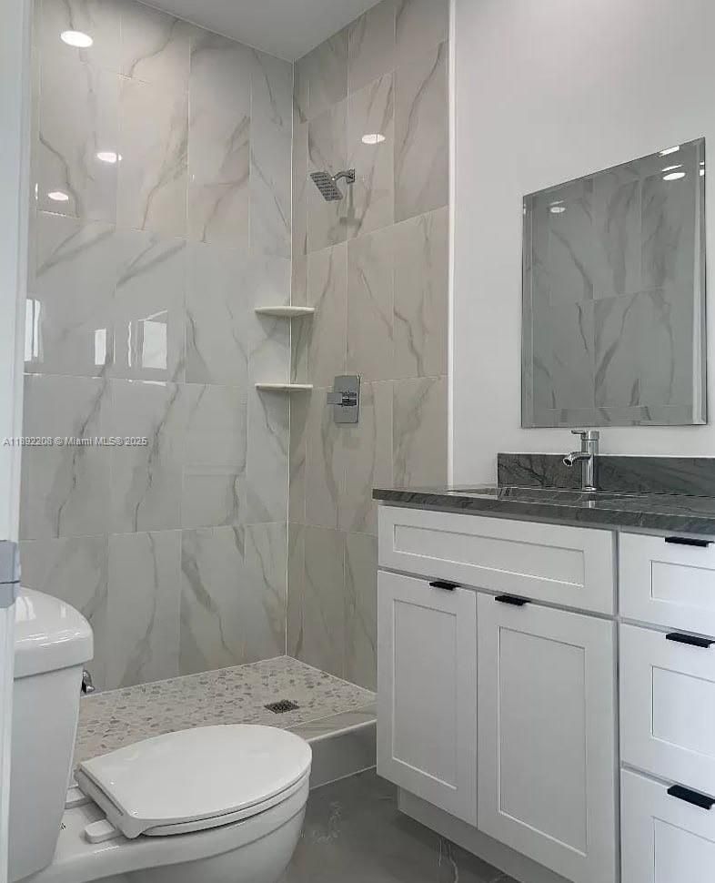 Bathroom, Interior, Marble Walls
