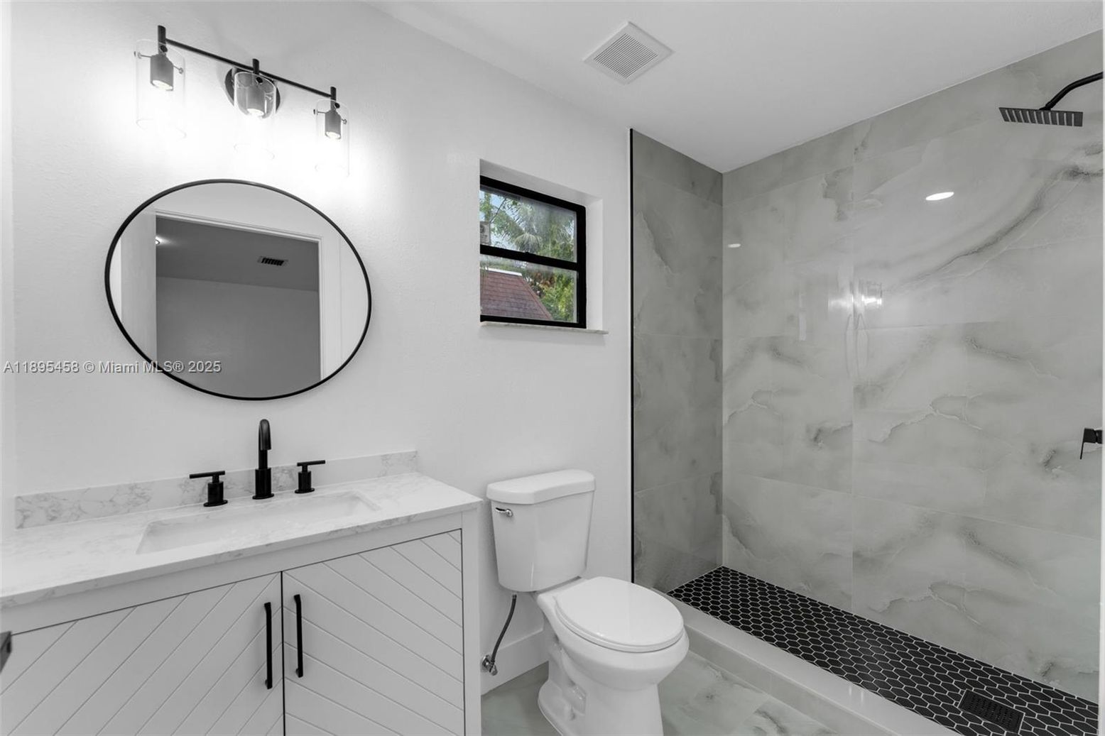 Bathroom, Interior, Marble Walls