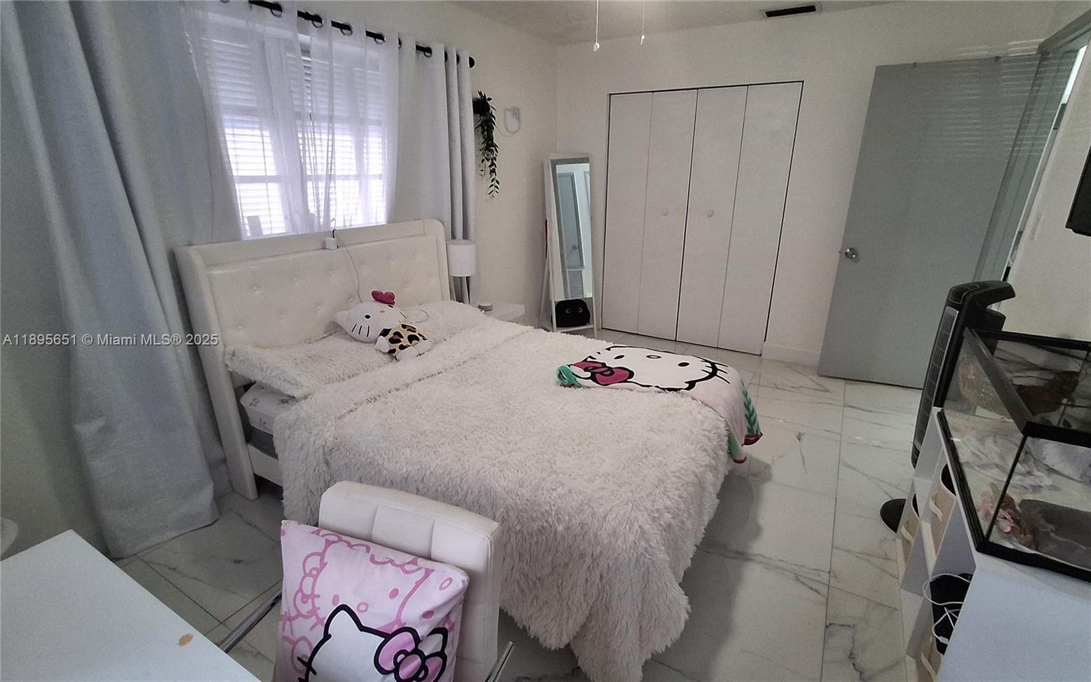 Bedroom, Interior, Marble