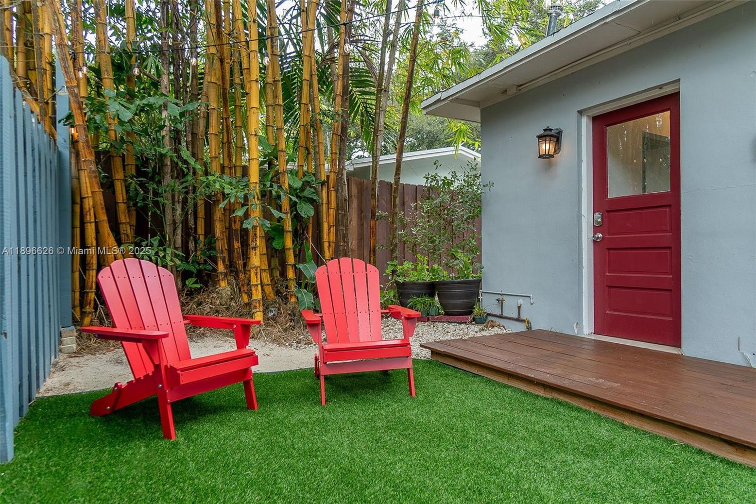 Backyard, Exterior
