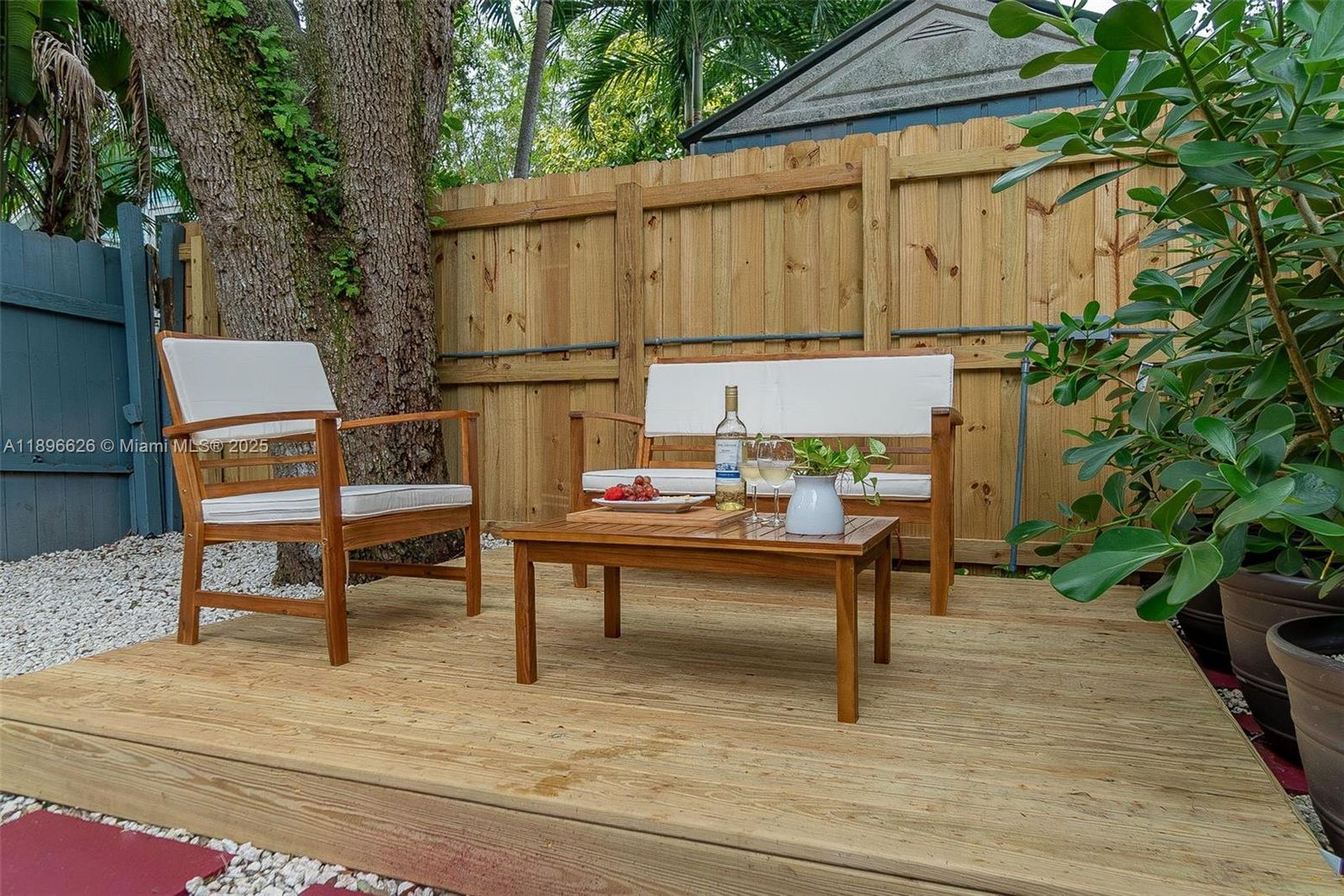 Exterior, Wood Texture Flooring