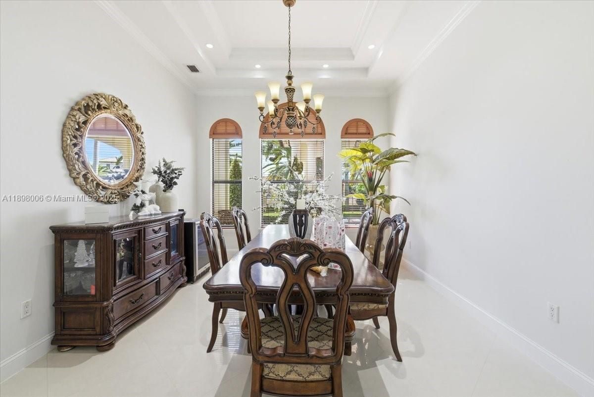 Chandelier, Dining room, Interior, Recessed Lighting