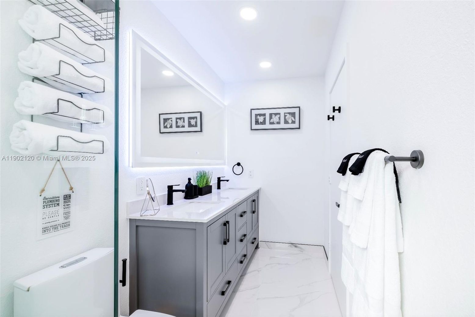 Bathroom, Dual Sink Vanities, Interior, Marble, Recessed Lighting