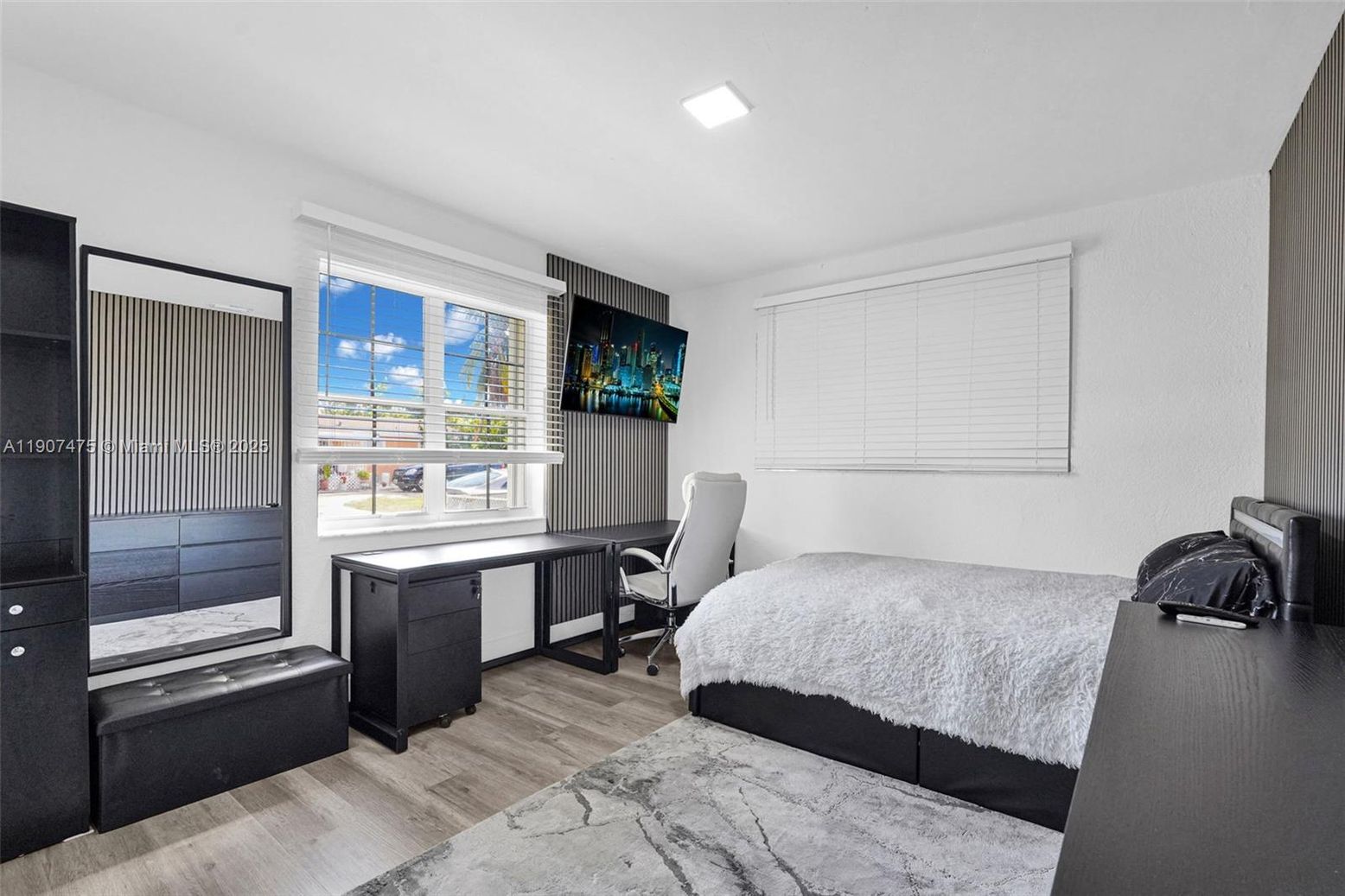 Bedroom, Home Office, Interior, Recessed Lighting, Wood Texture Flooring