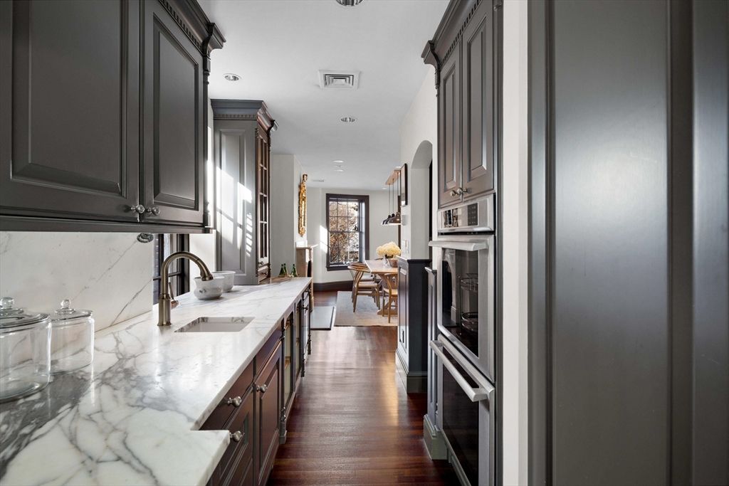Dining room, Interior, Kitchen, Recessed Lighting, Wood Texture Flooring