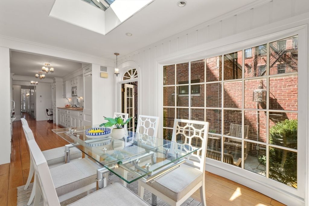 Chandelier, Dining room, Interior, Pendant Lights, Recessed Lighting, Wood Texture Flooring