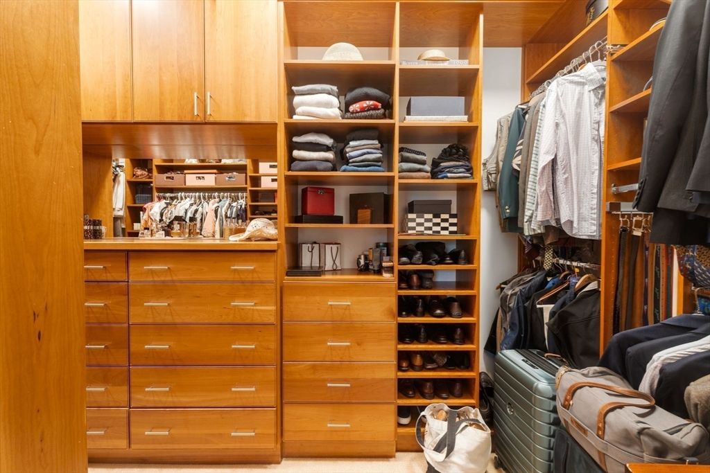 Interior, Walk-in Closets