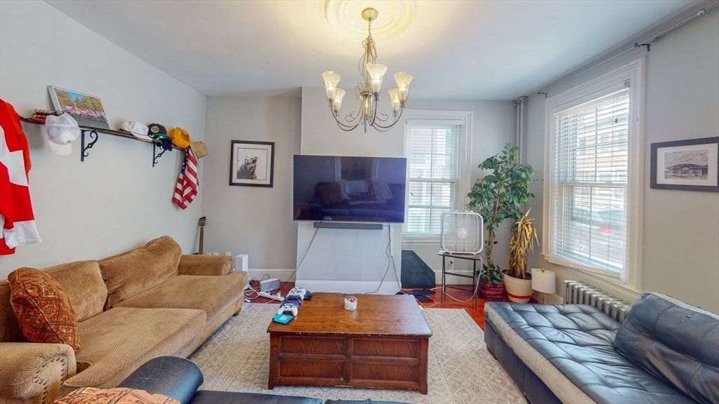 Chandelier, Interior, Living room