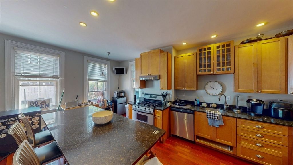 Dining room, Interior, Kitchen, Recessed Lighting, Stainless Steel Appliances, Wood Texture Flooring