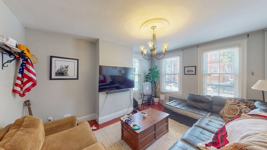 Chandelier, Interior, Living room