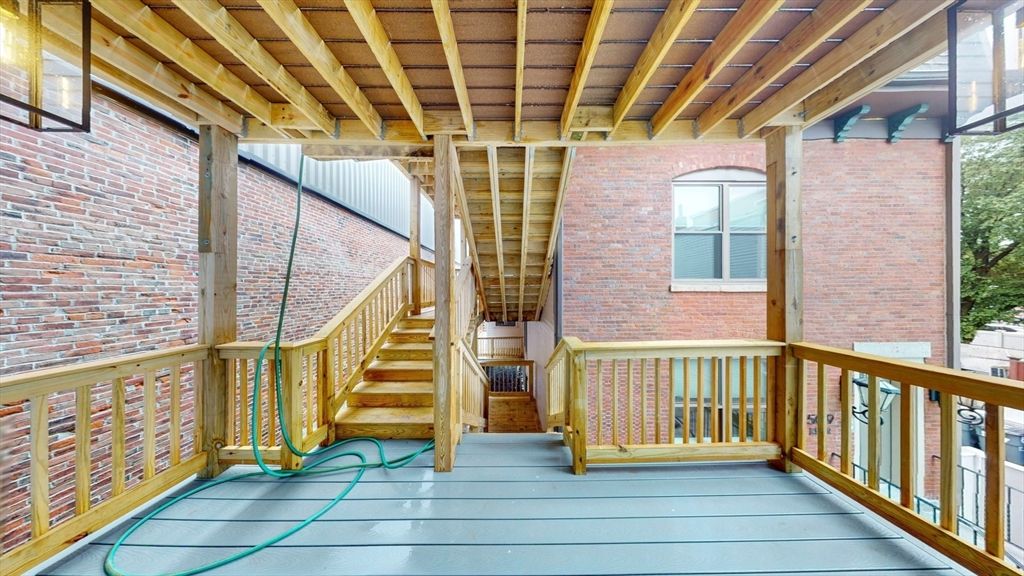 Exterior, Wooden Beams