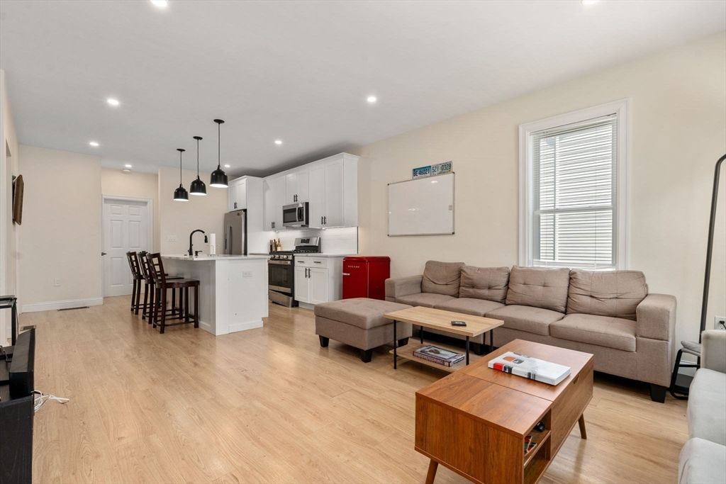 Interior, Kitchen, Living room, Pendant Lights, Recessed Lighting, Stainless Steel Appliances, Wood Texture Flooring