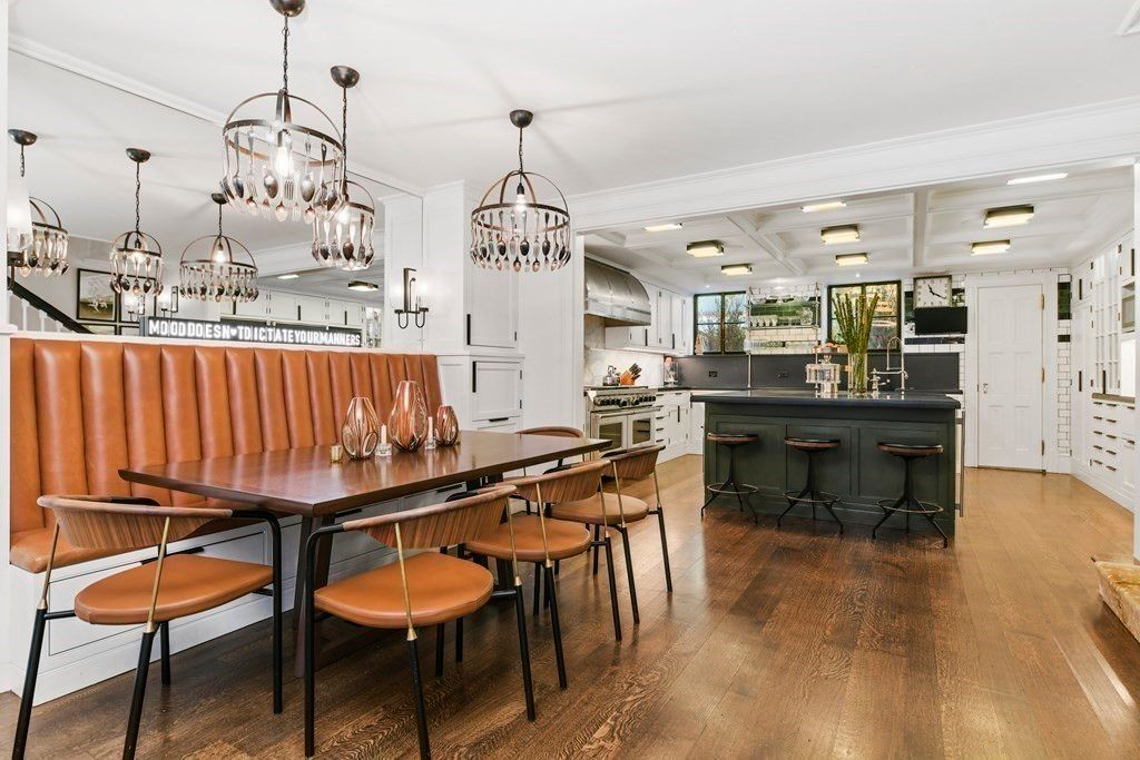 Chandelier, Dining room, Interior, Kitchen, Pendant Lights, Wood Texture Flooring