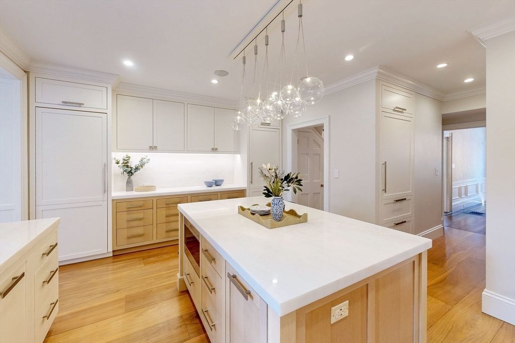 Interior, Kitchen, Pendant Lights, Recessed Lighting, Wood Texture Flooring
