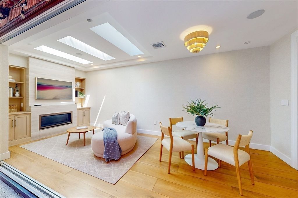 Dining room, Fireplace, Interior, Recessed Lighting, Wood Texture Flooring