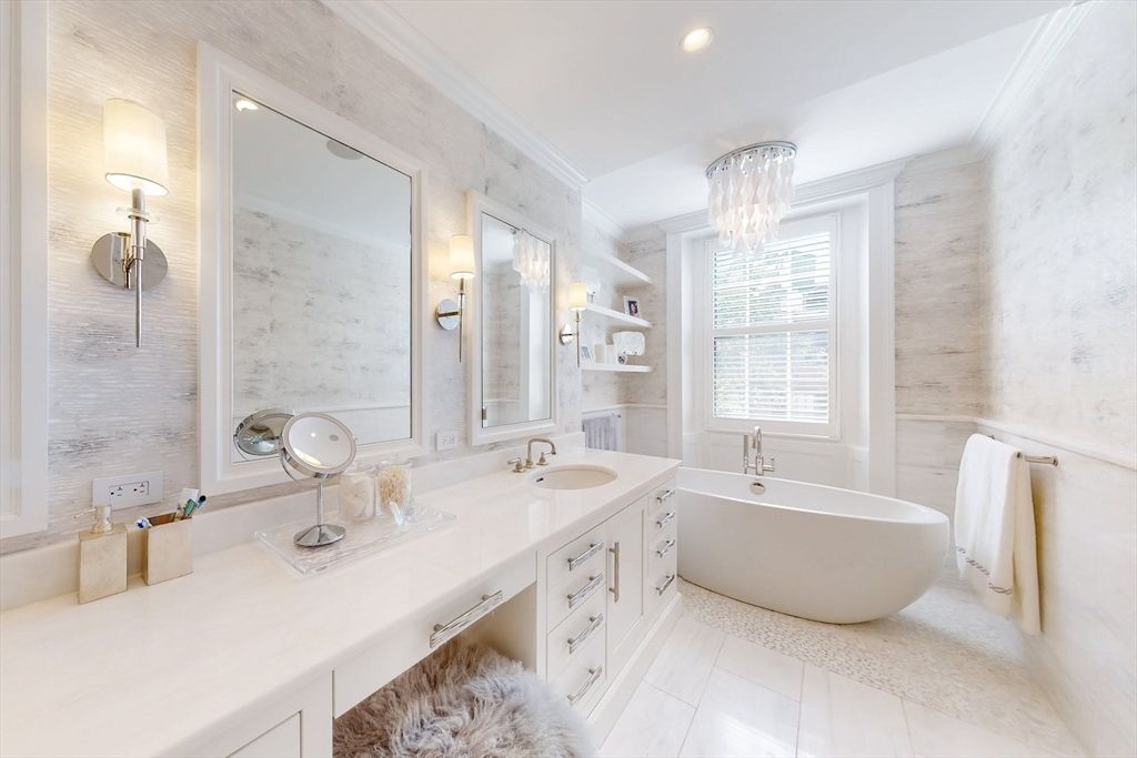 Bathroom, Dual Sink Vanities, Free Standing Baths, Interior, Recessed Lighting