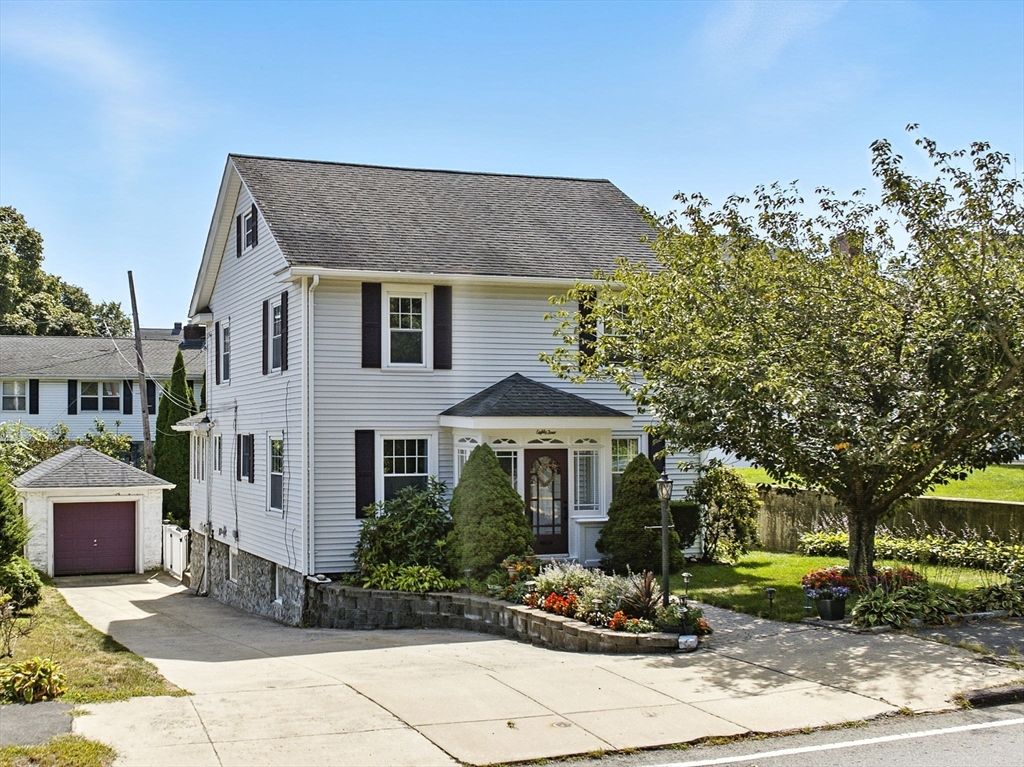 Detached Garage, Exterior, Facade, Queen Anne Victorian