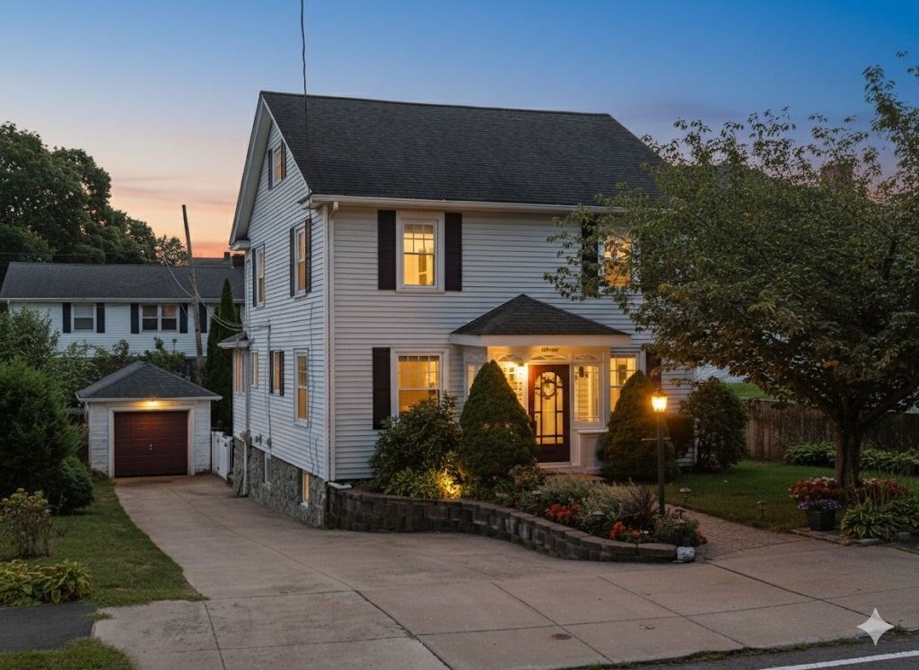 Detached Garage, Exterior, Facade, Cape Cod