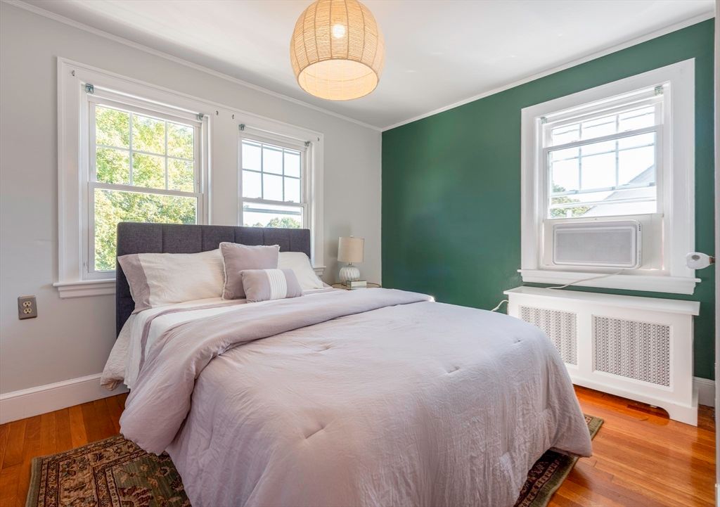 Bedroom, Interior, Pendant Lights, Wood Texture Flooring