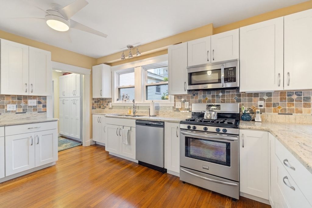 Interior, Kitchen, Stainless Steel Appliances, Wood Texture Flooring