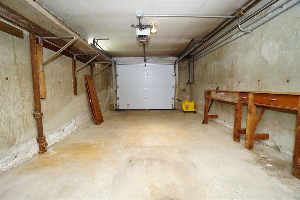 Garage, Interior