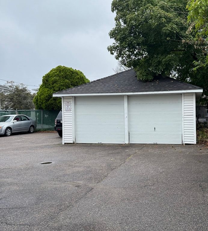 Detached Garage, Exterior