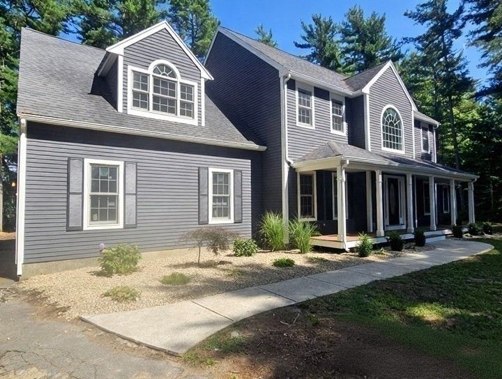 Exterior, Facade, Farmhouse