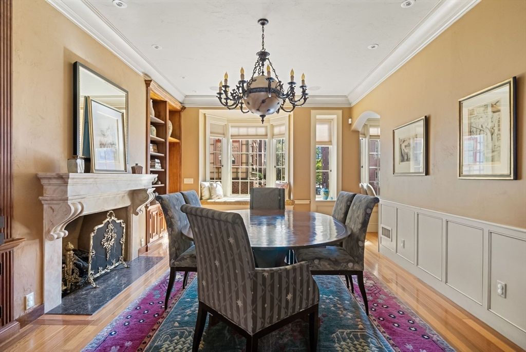 Chandelier, Dining room, Fireplace, Interior, Recessed Lighting, Wood Texture Flooring