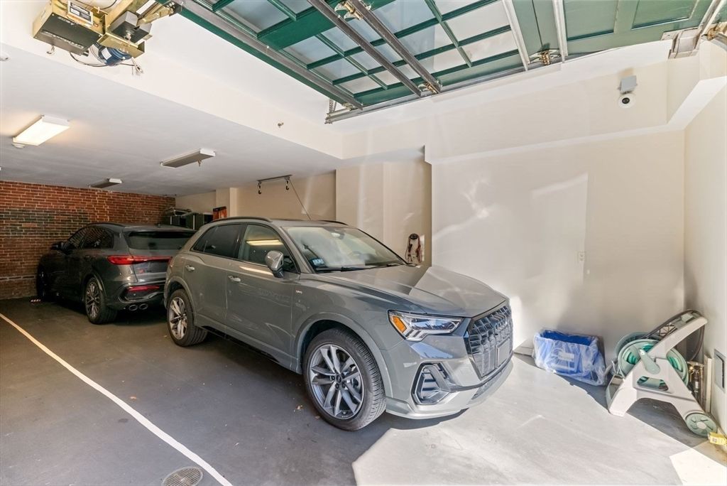 Garage, Interior, Stone Walls