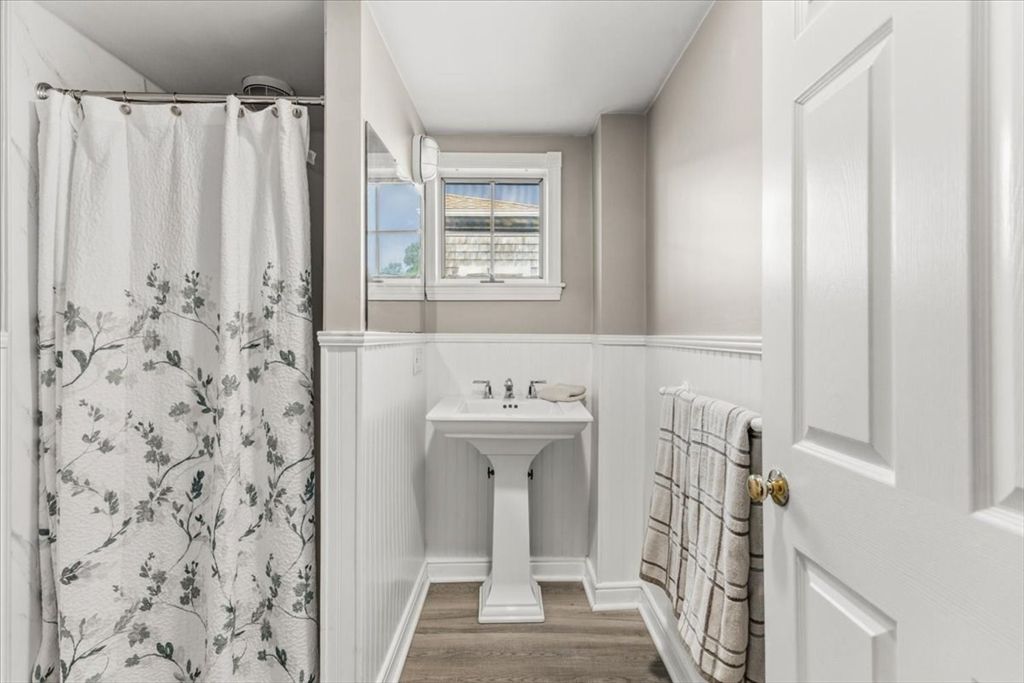 Bathroom, Interior, Wood Texture Flooring