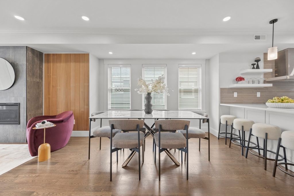 Dining room, Interior, Pendant Lights, Recessed Lighting, Wood Texture Flooring