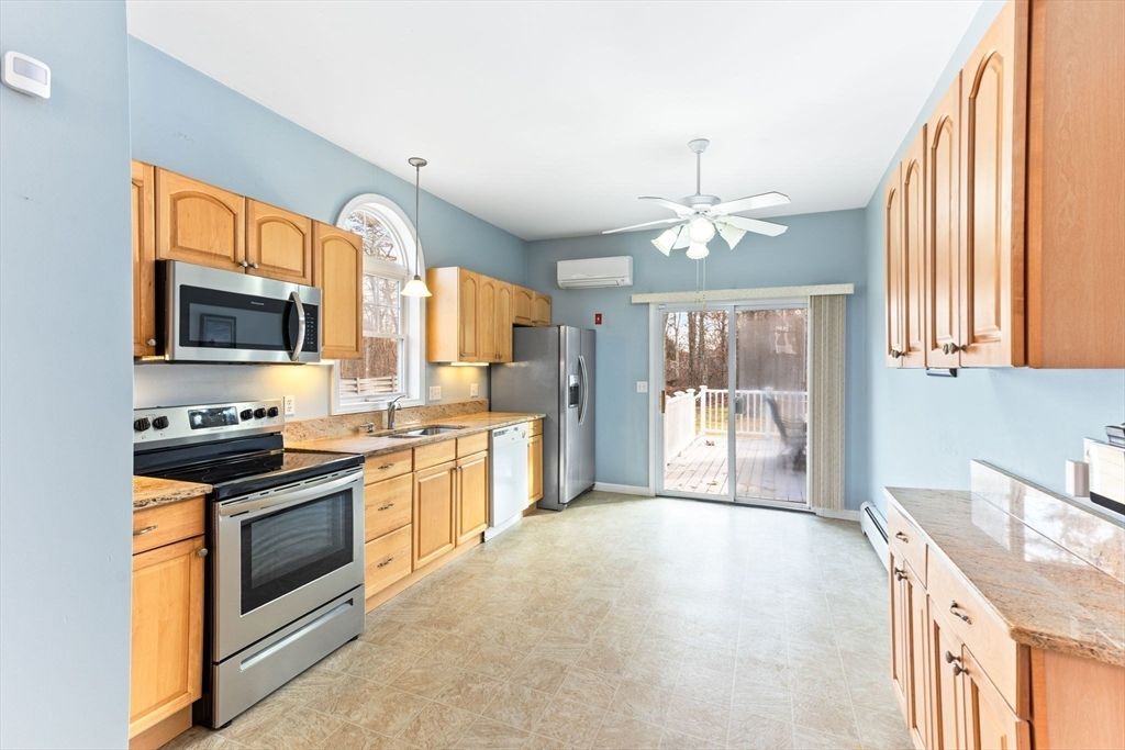 Interior, Kitchen, Pendant Lights, Stainless Steel Appliances