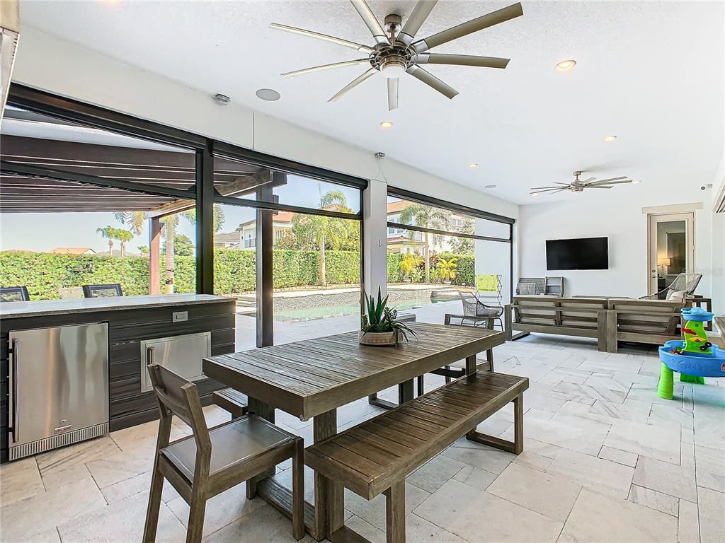 Dining room, Interior, Recessed Lighting