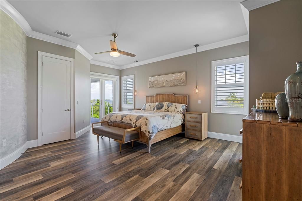 Bedroom, Interior, Pendant Lights, Wood Texture Flooring